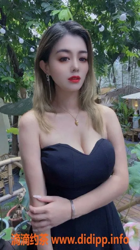 深圳楼凤-宝安樱子，600元口爆颜射高能体验