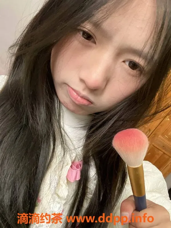 东莞楼凤-东莞常平果果，18岁温柔新人，身高166体重95