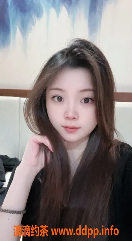 广州楼凤-天河小宝嫩妹服务，体验鸳鸯浴