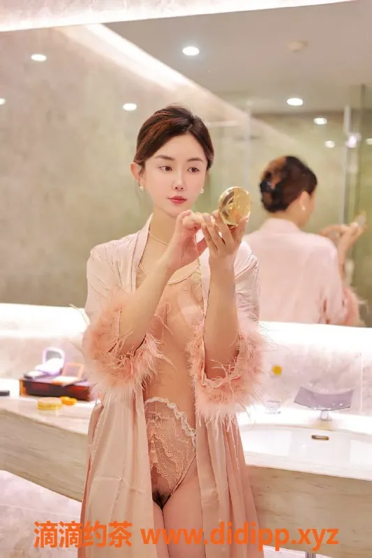 广州楼凤-天河可乐，御姐风格大胸口爆服务