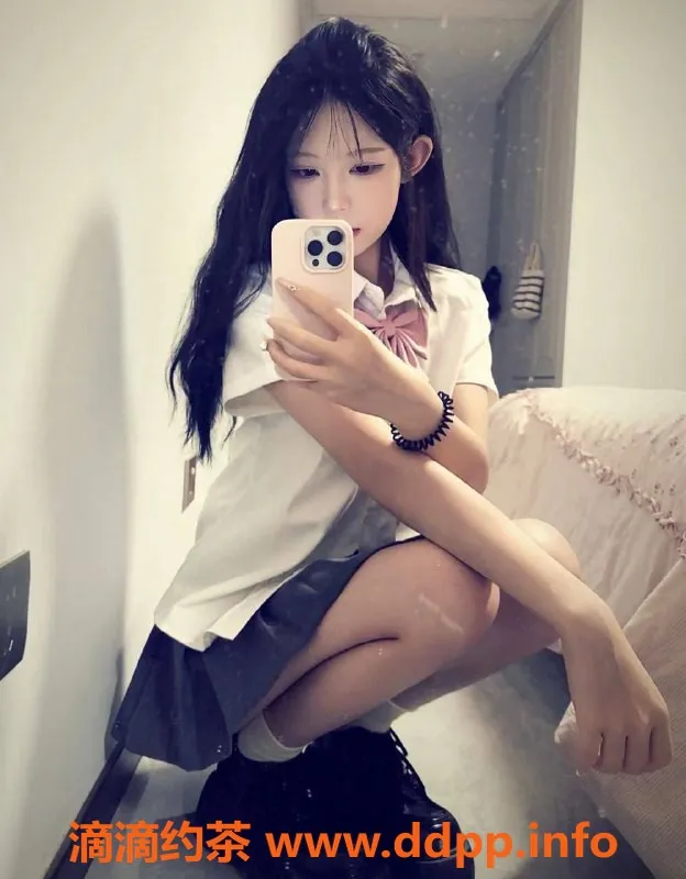 北京楼凤-丰台小迷糊，1200p兼职嫩妹热情服务