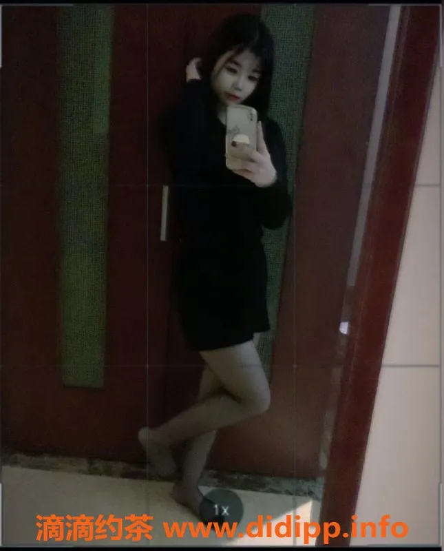 长沙楼凤资源信息,雨花区小西柚，500元享六九舌吻服务