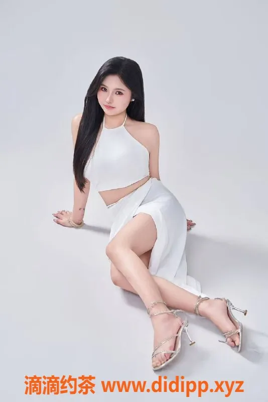 成都上门服务-温江19岁嫩妹伊伊，身高165，巨乳服务超值