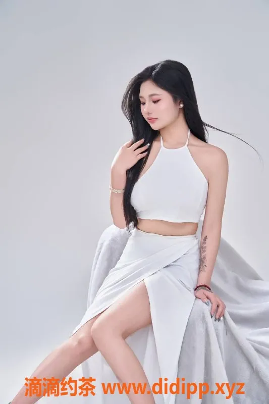 成都上门服务-温江19岁嫩妹伊伊，身高165，巨乳服务超值