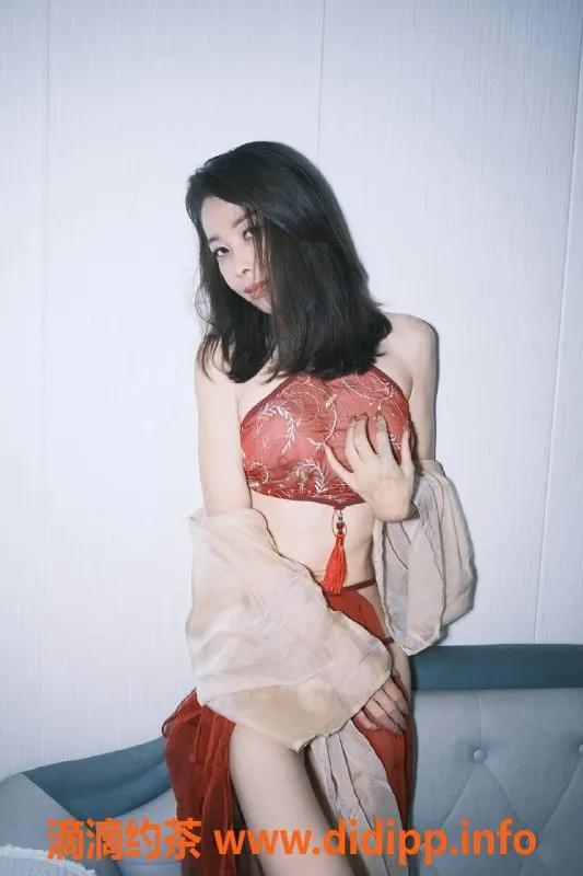 厦门楼凤资源信息,湖里洋洋御姐，700元/pp舌吻服务