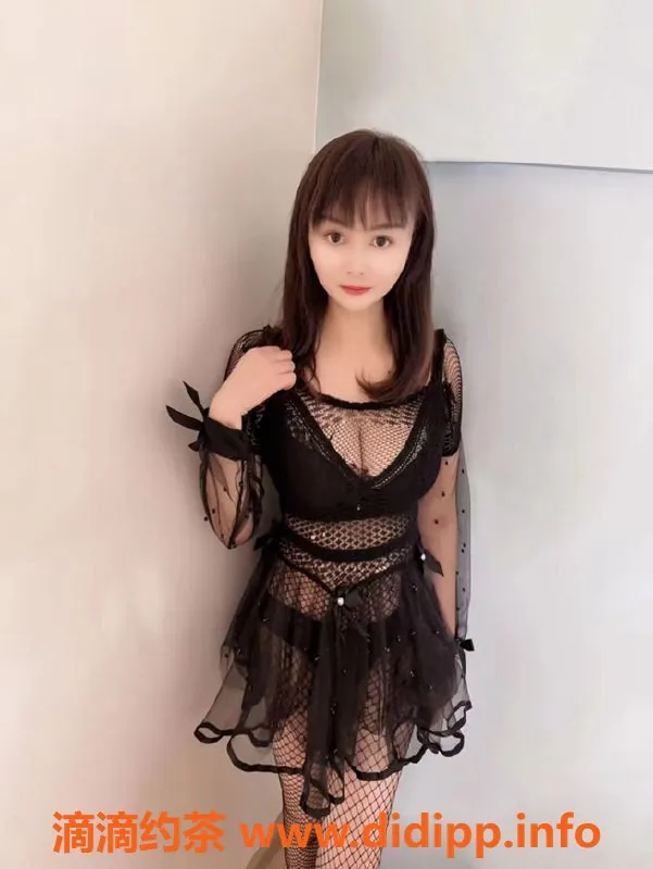 广州楼凤-花都区小凤茶费350，私聊了解更多