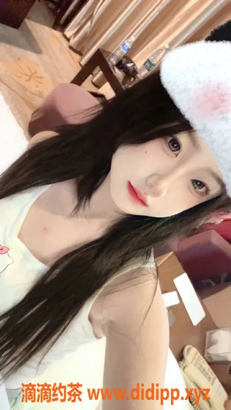 上海楼凤-浦东小甜甜，168cm 48kg 34B，1300元上门服务