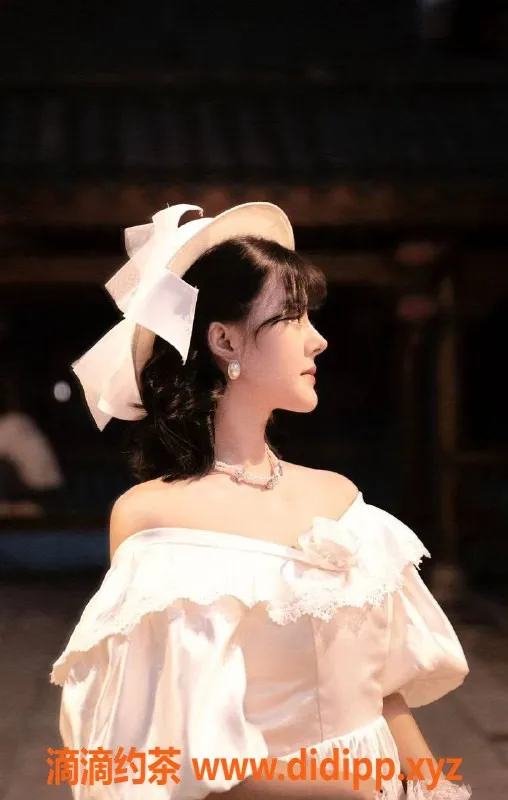 广州楼凤资源信息,黄埔江月，600元畅享御姐魅力