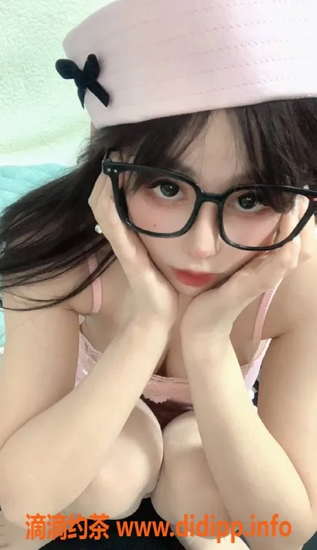 杭州楼凤资源信息,上城花店老板娘，反差清纯脸，服务多样！