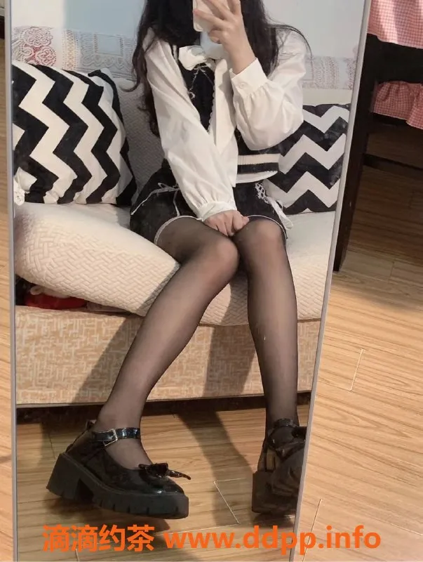 深圳楼凤-南山蒙小小，800元上门足交服务