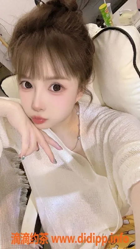 深圳楼凤-罗湖奈奈，1199元起，深喉口爆服务