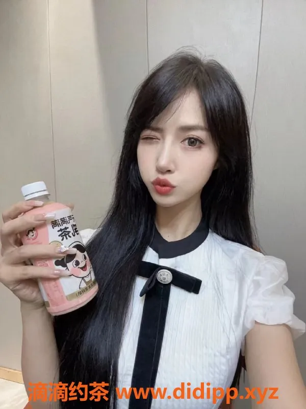 上海楼凤-徐汇小老虎：165身高D+胸，1300p超值服务