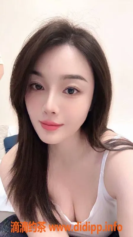 广州楼凤-天河少妇悠悠，800元/次舌吻服务