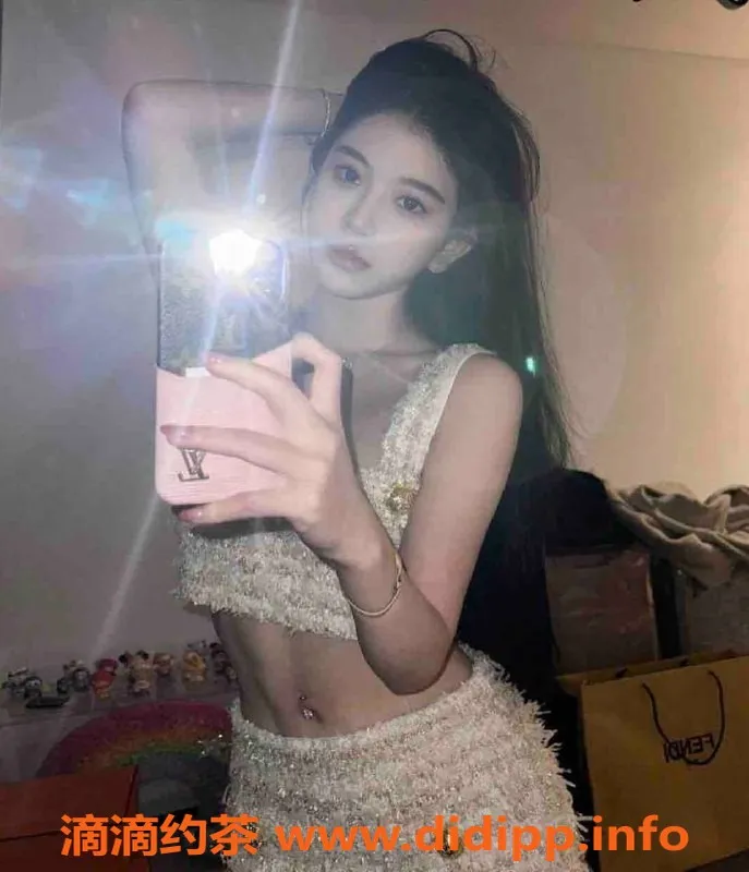 上海楼凤资源信息,黄浦嘉儿，167cm大胸36D，2000元体验