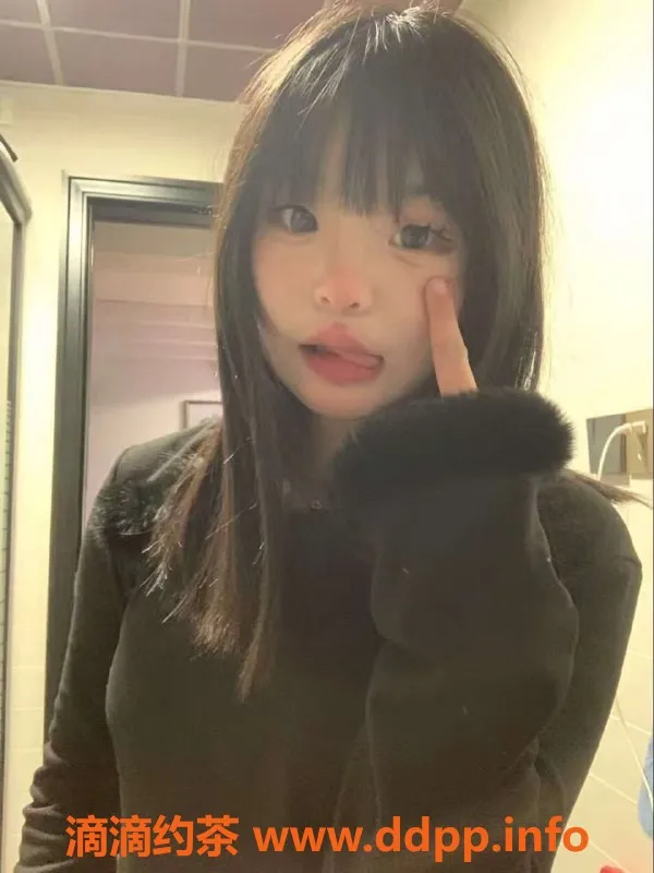 成都楼凤-四川丸子，16岁嫩妹，身高163，体重94，500元超值三件套服务