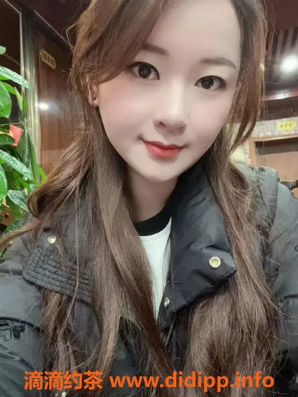 杭州楼凤-上城区菲菲，168cm模特身材，900元服务等你体验