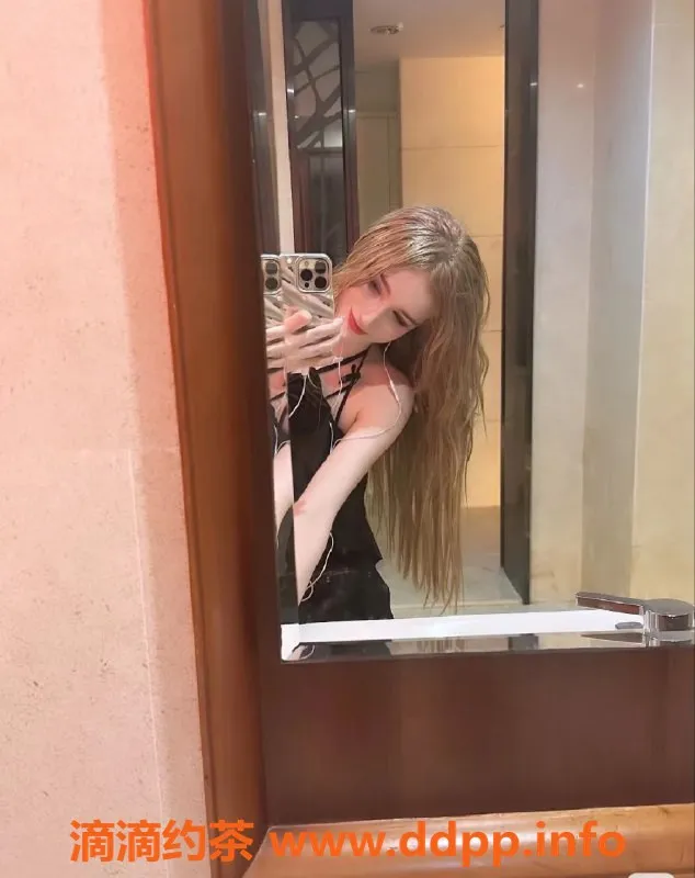杭州楼凤-上城区迪娜，24岁俄罗斯女孩，身高170，1200起服务