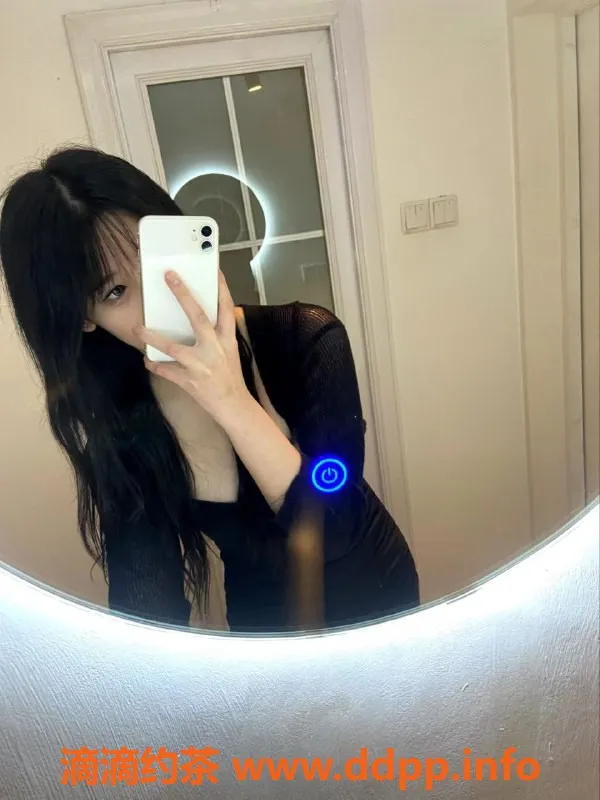 成都楼凤-小鱼，167cm高挑美少女，700元服务超赞！