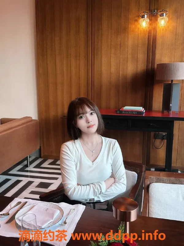 北京楼凤-朝阳23岁邻家小女友，颜值超正