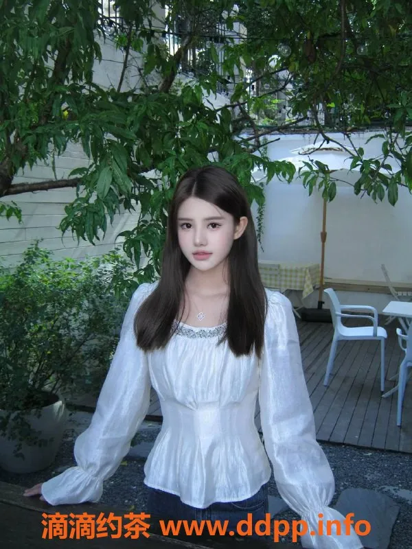 北京楼凤资源信息,朝阳三里屯19岁白小纯，清纯甜妞等你来体验