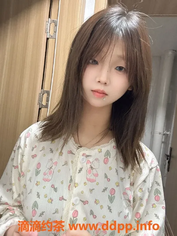 成都楼凤资源信息,武侯区嫩妹小兔叽，160cm，45kg，甜美代聊