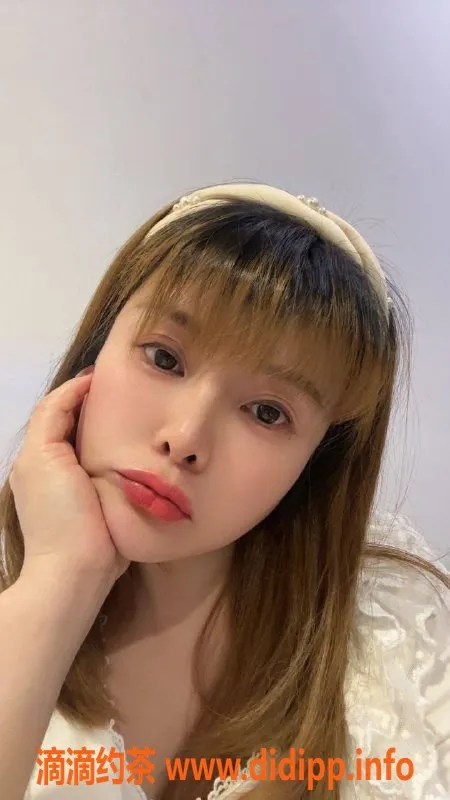 深圳楼凤-龙岗媚儿，27岁，身高158cm，38C美胸，价格800P