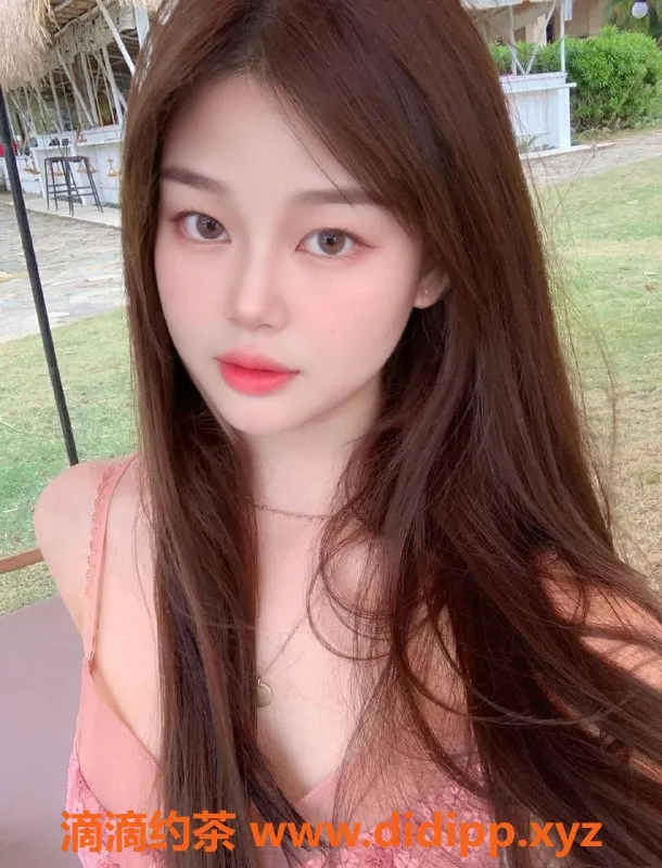 长沙楼凤-雨花区21岁妙妙，165高C罩杯女友式服务