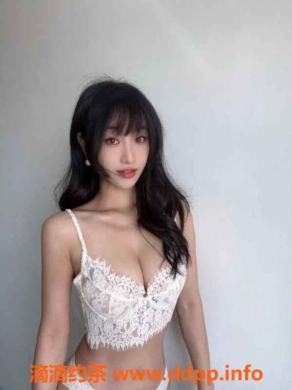 厦门楼凤-集美莲花国际02年在读生，温柔可爱