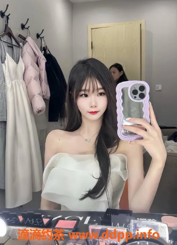 深圳楼凤资源信息,深圳南山萱萱，21岁高挑美女，1600pp只需900元