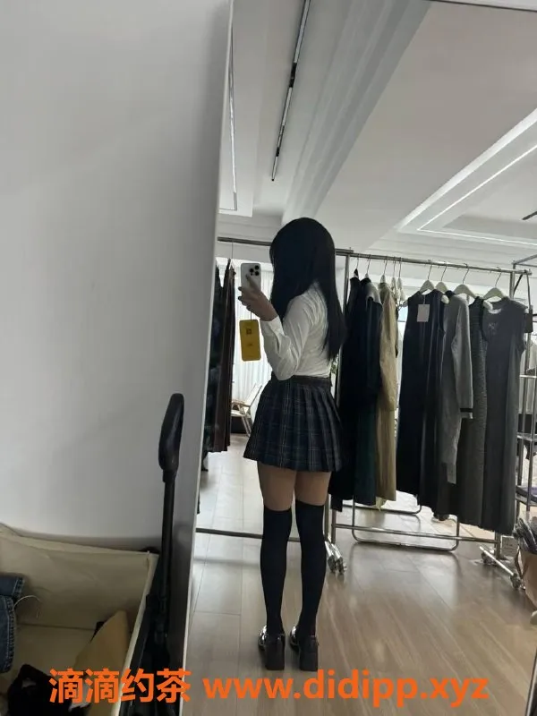 成都楼凤资源信息,成都六万，160cm、88斤嫩妹，服务态度超好