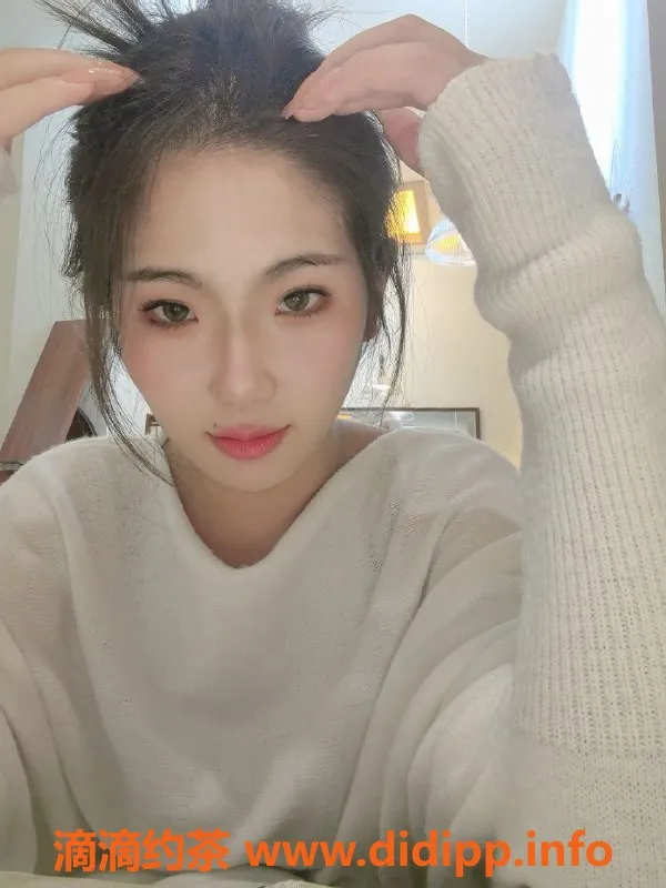 上海楼凤-普陀许柒柒大胸美眉，168高挑，1000点开撩