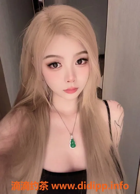 深圳楼凤-深圳南山小爱，23岁170D大胸优质陪伴