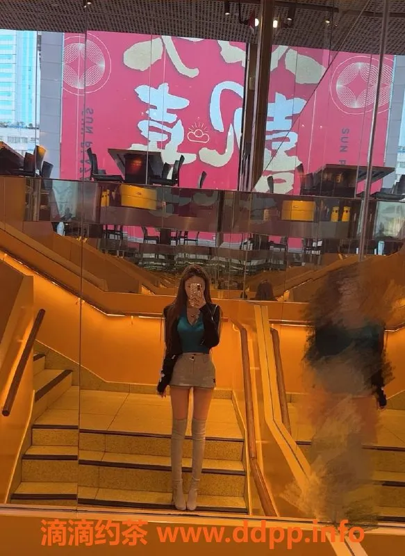 东莞楼凤-南城兔兔 20岁白皙女孩 168cm 性感服务