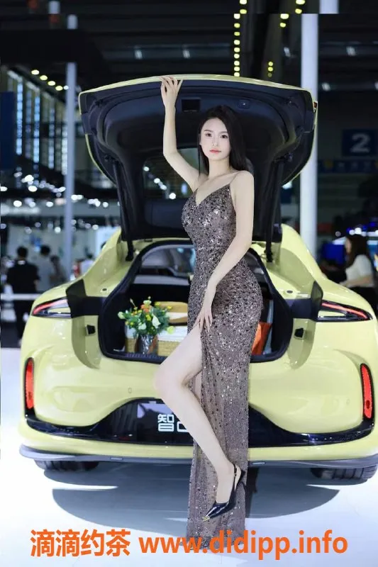 深圳楼凤-深圳盈盈，高挑大胸，2500元开房