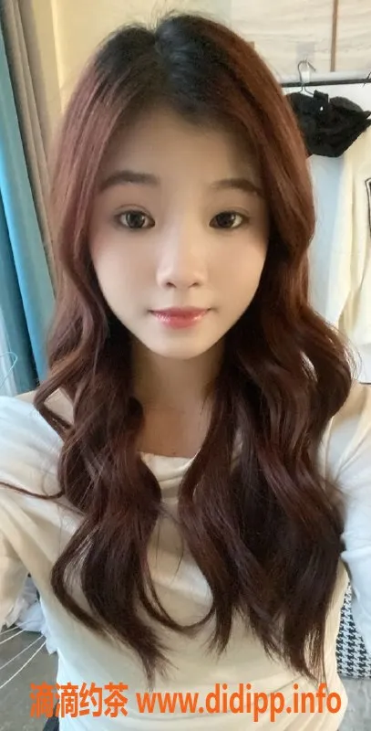 深圳楼凤资源信息,深圳坂田雲菲菲：18岁，166cm，千元以下项目