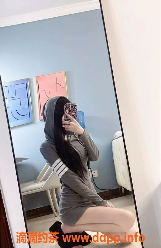 深圳楼凤-深圳龙华小奶猫，19岁170C，超萌嫩妹