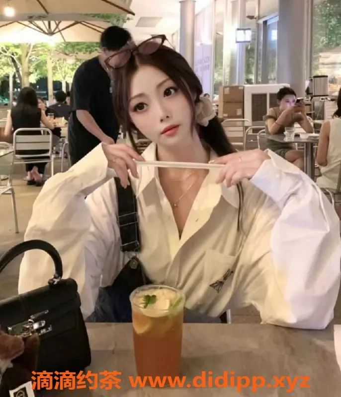 上海楼凤-浦东嫩妹蛋糕，175身高，1100P起