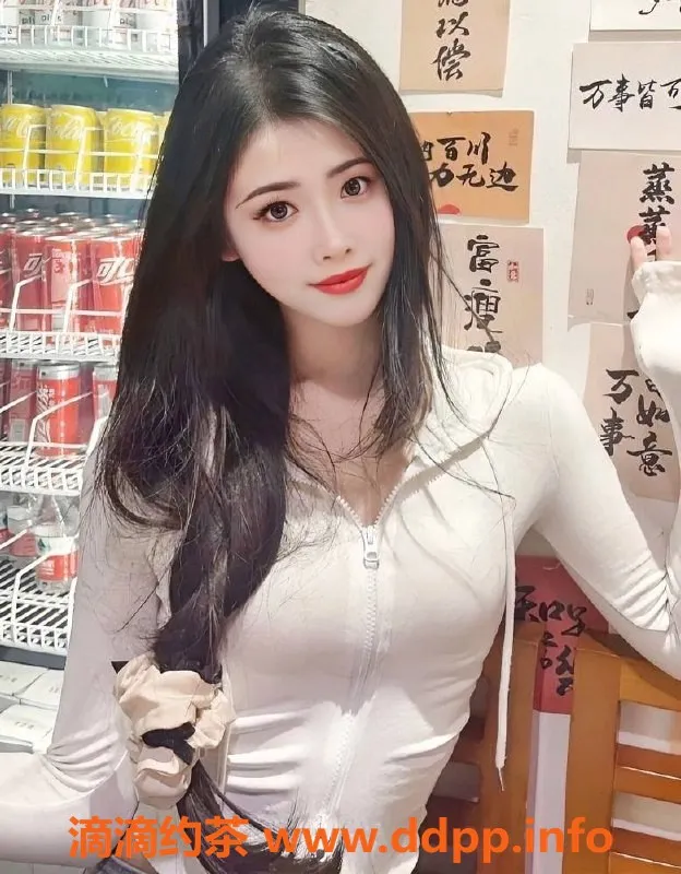 上海楼凤-徐汇苏沫：163高、43重，颜值爆表大胸妹