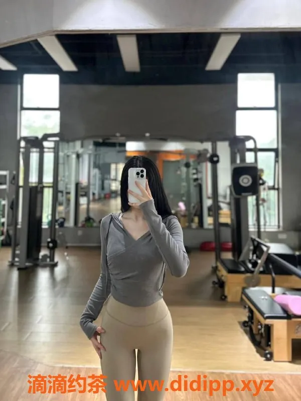 长沙楼凤资源信息,雨花区21岁梦梦，175身高106体重诱惑来袭