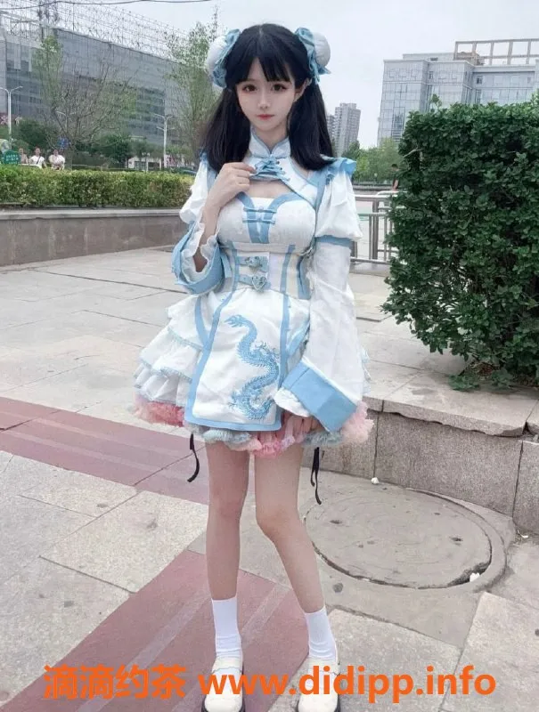 上海楼凤-静安嫩妹允宝，160高、40重，服务超赞！