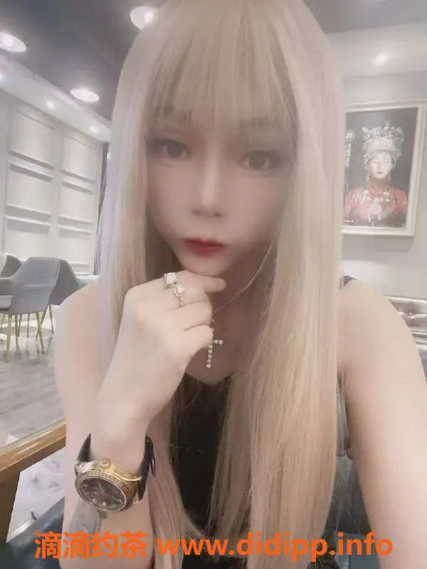 广州spa会所-白云区高颜值混血白云，22岁165cm身材优！