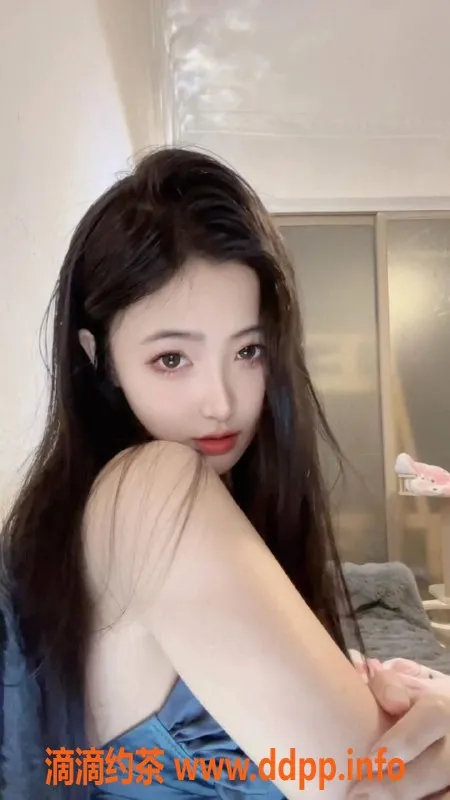 杭州楼凤-重庆蓝颜97年模特，天然36C，48kg全套服务