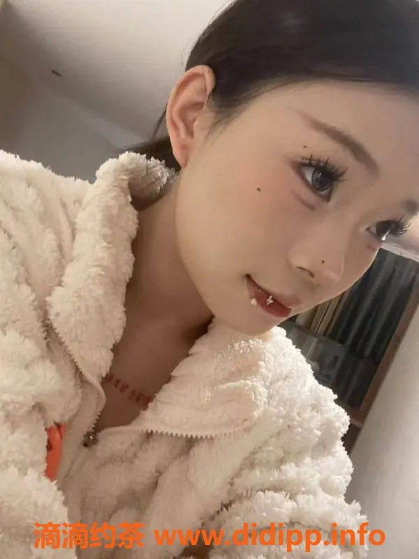 成都楼凤-锦江区嫩妹嘟嘟，课时费6p，定制服务等你来体验