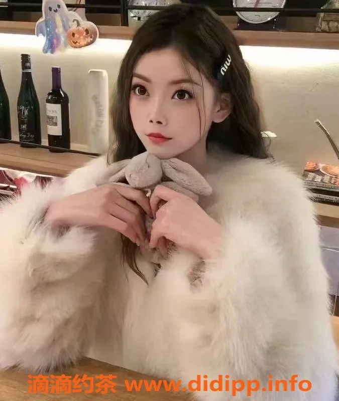 上海楼凤-普陀依小芷，58身高B杯，800元超值体验