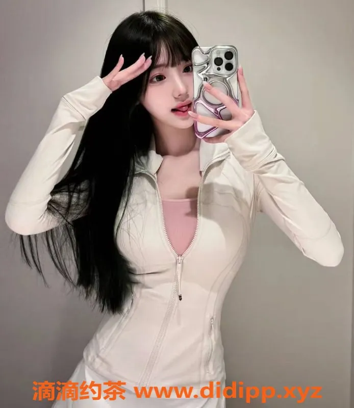 上海楼凤-普陀苏菲，175cm大胸美女，2000起价