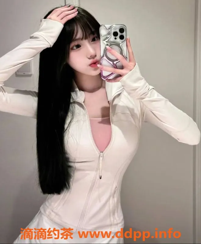 上海楼凤-普陀苏菲，175cm大胸美女，2000起价