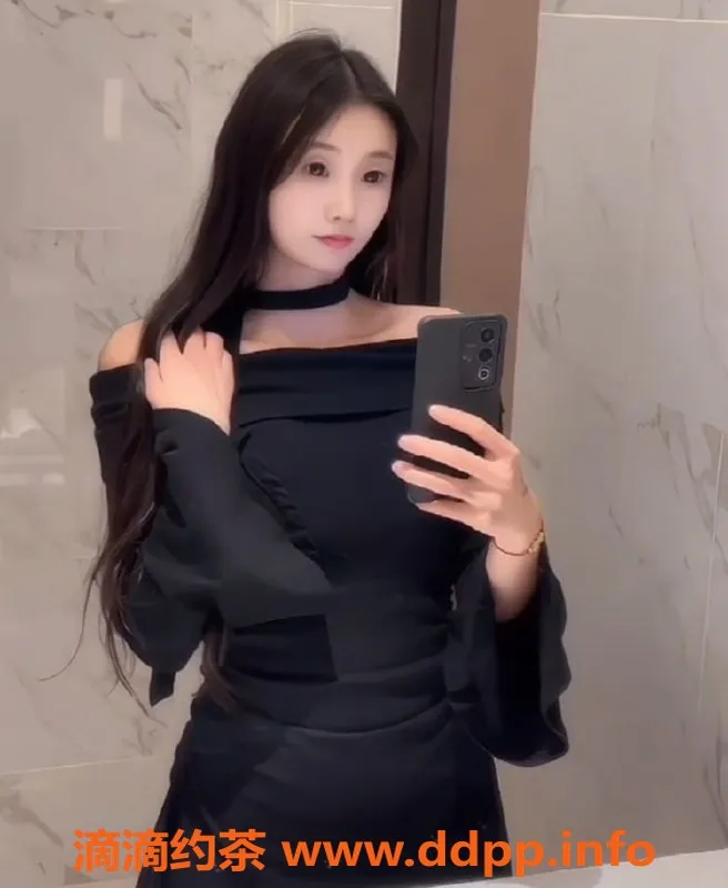 上海楼凤-闵行小宝，颜值高长腿，1000P优惠