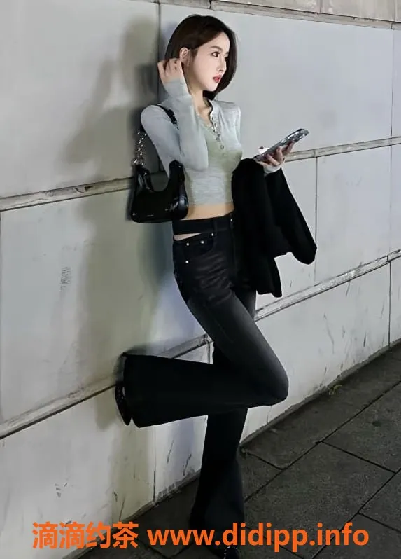 上海楼凤-奶西，浦东陆家嘴，170cm长腿美女，1800P起