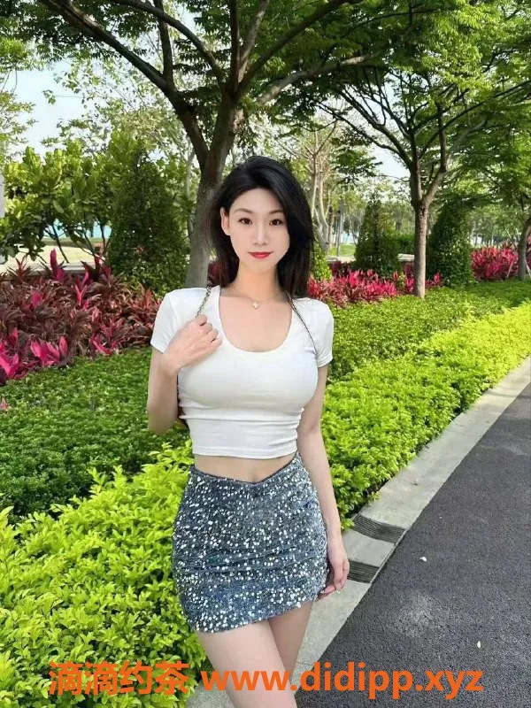 北京楼凤-湖北妹子悦悦，160cm身高，课费600元起