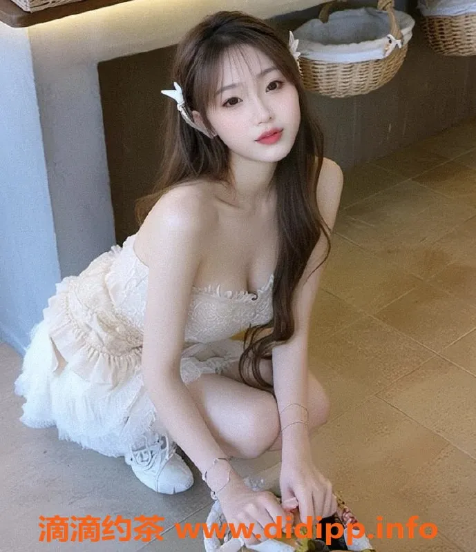 上海楼凤-闵行嫩妹蓉蓉，165高45轻盈，魅力无限！